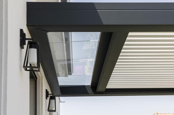 Akena Pergola - Lames perpendiculaires - Vitre