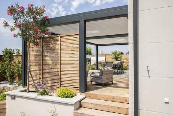 Akena Pergola - Maison - Avec palissade bois