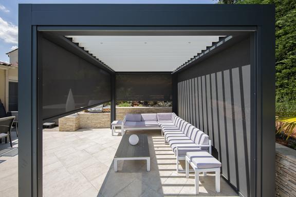 Akena Pergola - Îlot - Vue intérieur - Stores