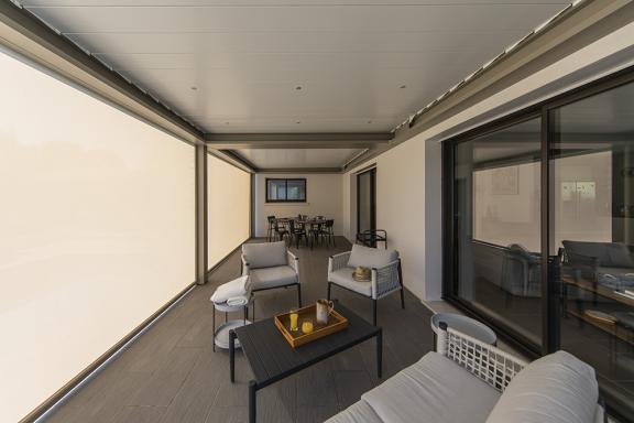 Akena Pergola - Aménagement terrasse - Stores fermés
