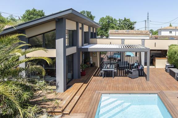Akena Pergola - Pergola Bioclimatique - Adossée maison