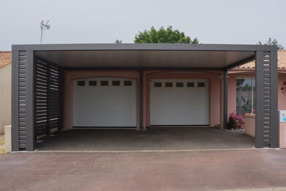 Akena Carport - Toit plat - Avec brise-vue