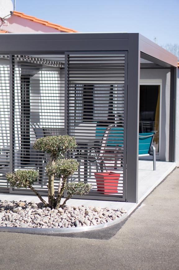 Akena Pergola - Bioclimatique - Brise-vue lames orientables