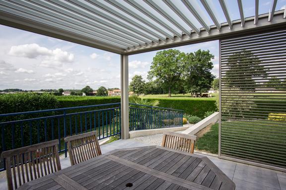 Akena Pergola - Bioclimatique - Brise-vue coulissant