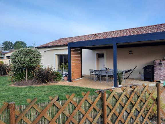 Akena Pergola - Toit plat - Brise vue bois
