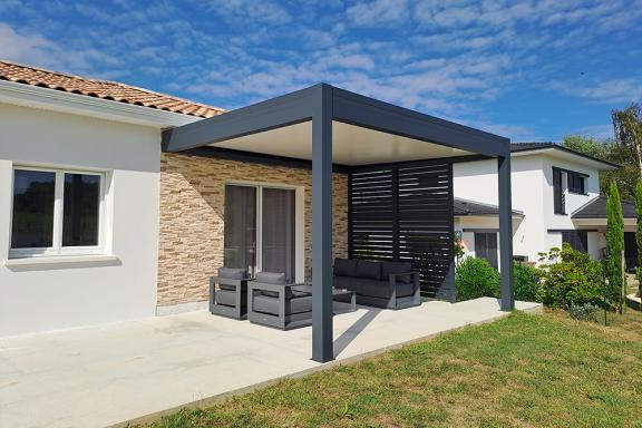 Photo d'une pergola Akena à toit plat