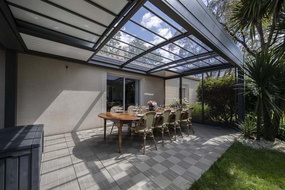 Akena - Pergola Air Bioclimatique - Intimité dans le jardin