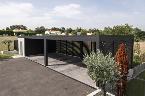 AKENA - Carport avec brise-vue