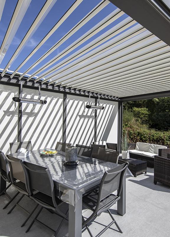 Akena Pergola Bioclimatique - Bandeaux RGB - Lames orientables