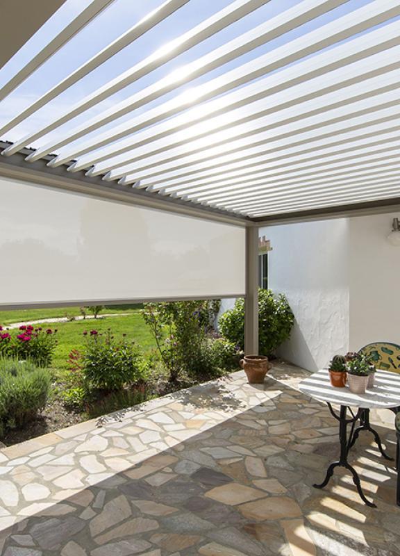 Pergola adossée : La pergola murale en aluminium par Akena