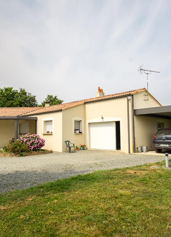 Akena Carport - Adossé garage