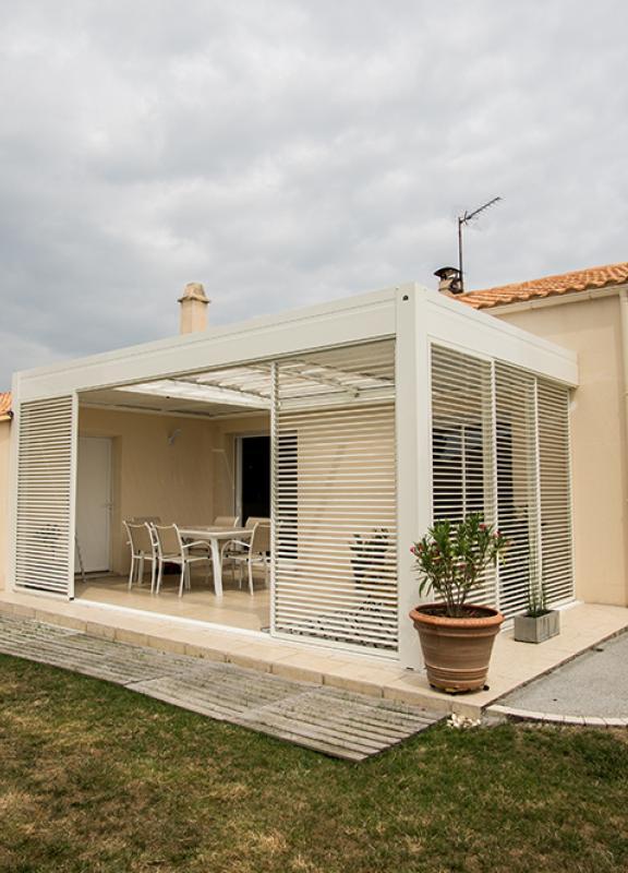 Store brise-vue en textilène coulissant pour pergola Athezza ou Edena