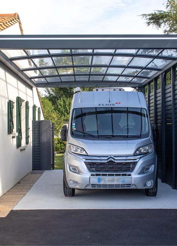 AKENA – Carport à toit cintré pour camping-car