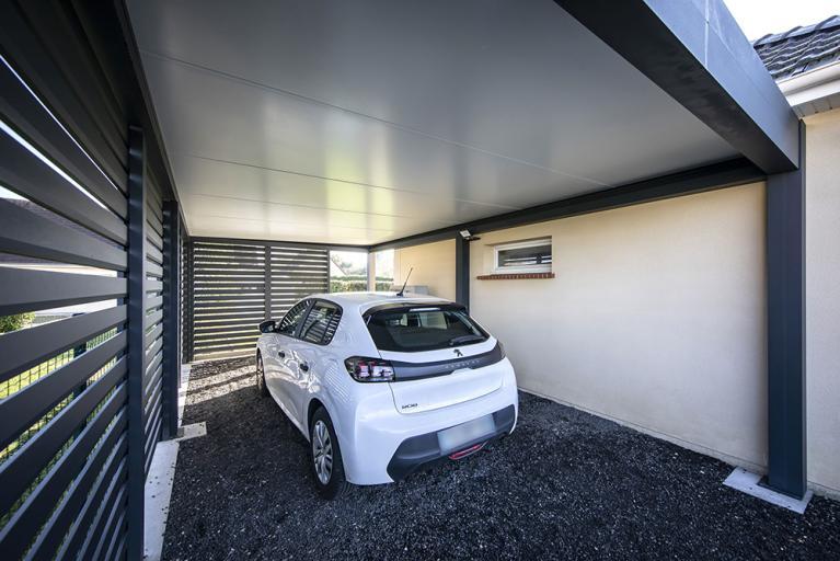 Carport abri de voiture solaire auto-porté - Pas cher sur mesure