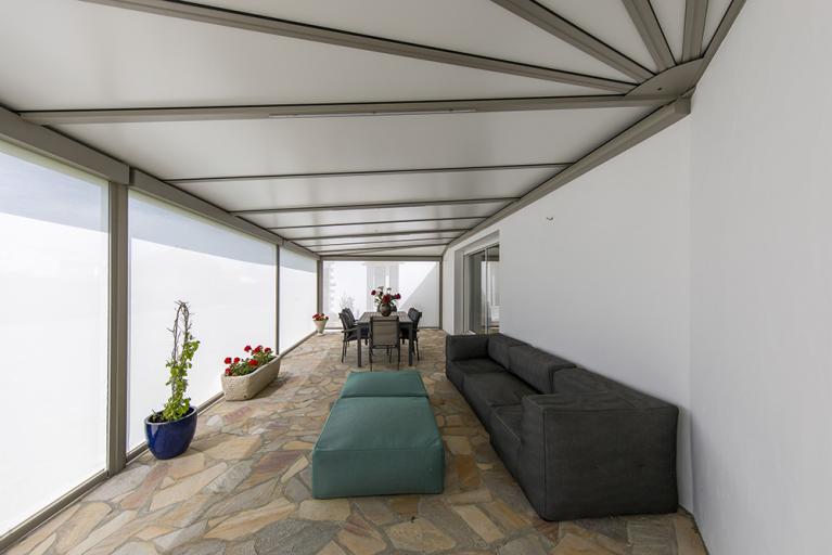 Akena Pergola - Toit fixe adossée - Stores