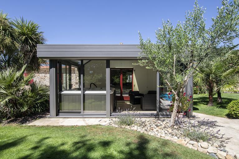 Akena Véranda - Vue face - Spa