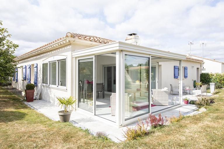 Akena Véranda - Droite avec arêtiers - Salon d'été