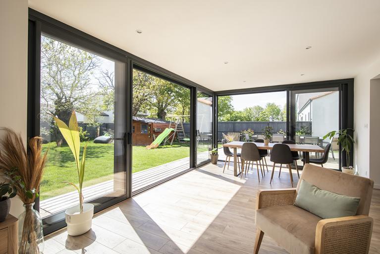 Akena Véranda - Moustiquaire - Baies ouvertes