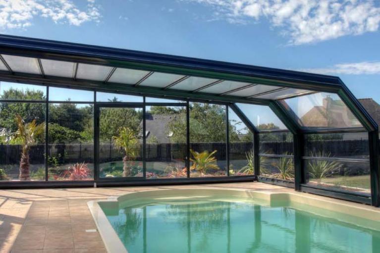 Abri de piscine haut accolé et adossé