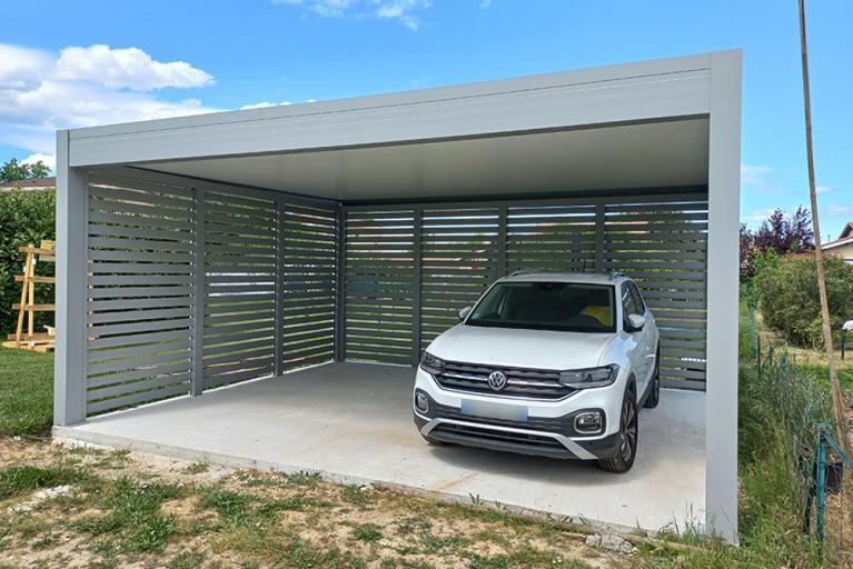 Abri voiture 2 poteaux 3X5m gris anthracite CP111N : Bouvara : pergolas  alu, bioclimatique, veranda et carports alu à prix choc