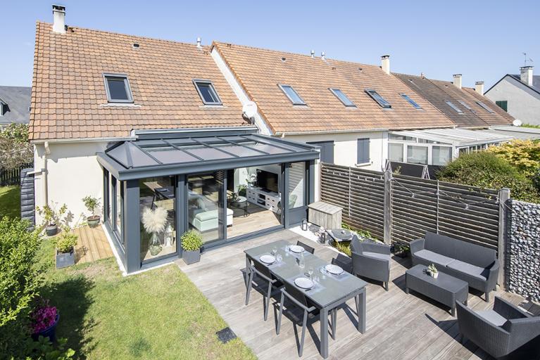 Akena Véranda - Agrandissement - Pièce de vie lumineuse