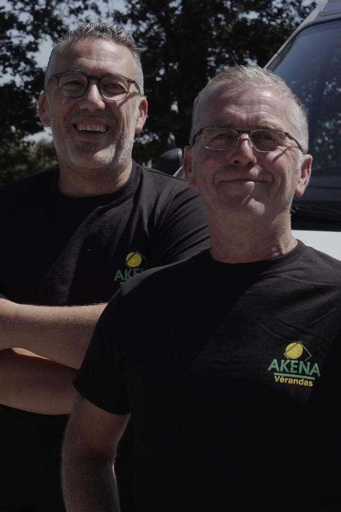 Portrait de poseurs chez Akena