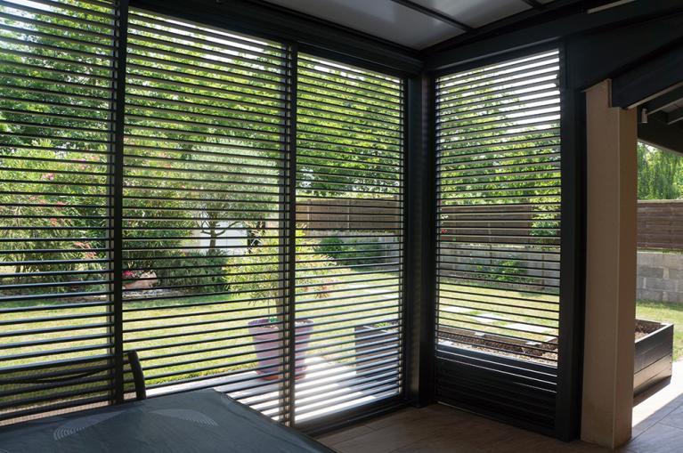 Akena Pergola - Toit ouvert - Brise-vue orientable