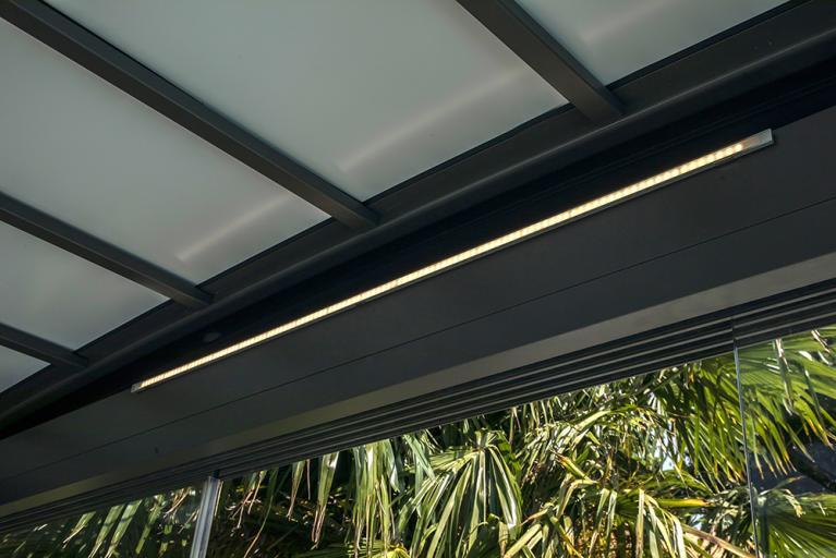 Akena Pergola - Coulissants de verre - Bandeaux LED
