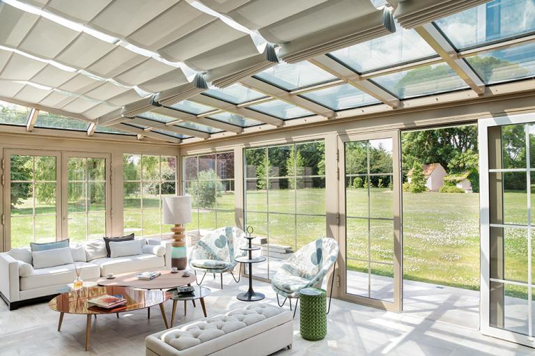 store de toiture pour véranda Akena pour protection solaire