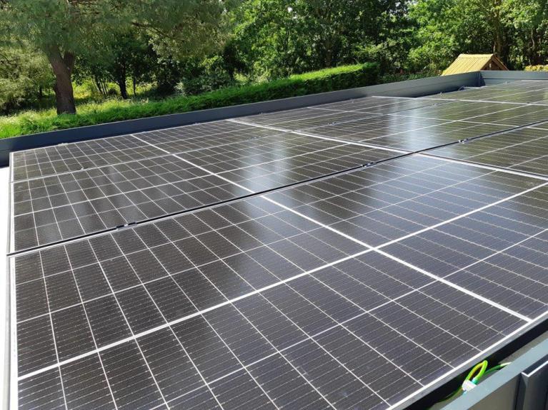 panneau photovoltaïque Akena pour faire des économies d'énergie