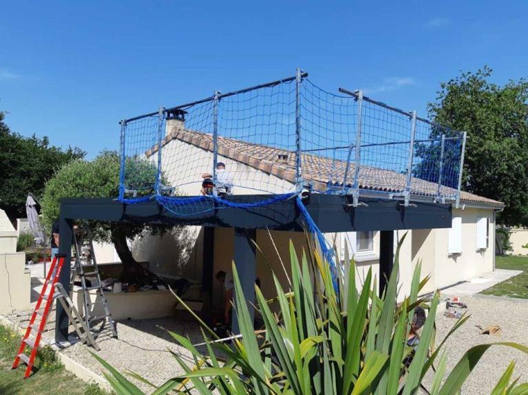 Montage carport Akena avec panneaux solaires