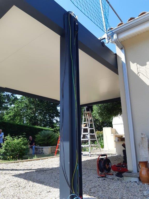 Carport Akena pour recharger sa voiture électrique