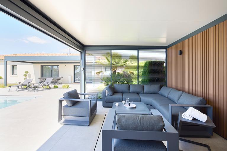 AKENA - Pool house avec salon de jardin