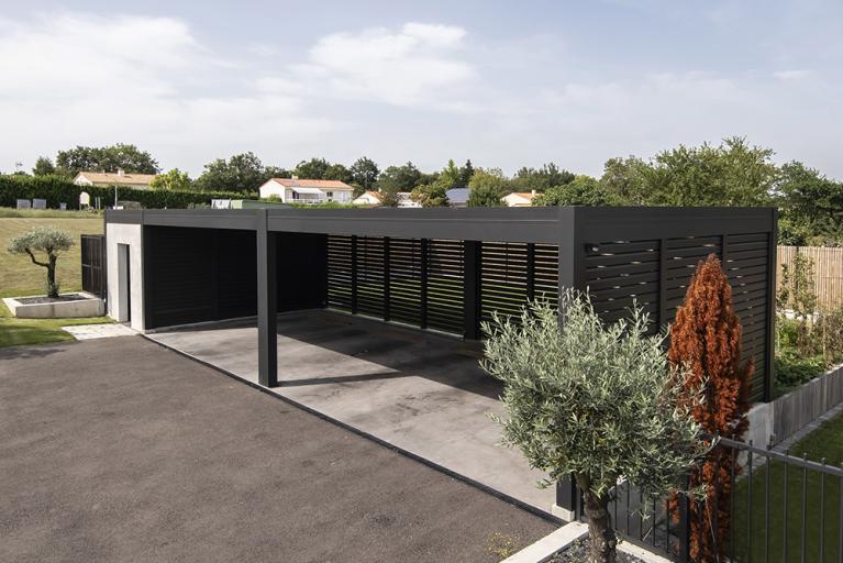 AKENA - Carport avec brise-vue