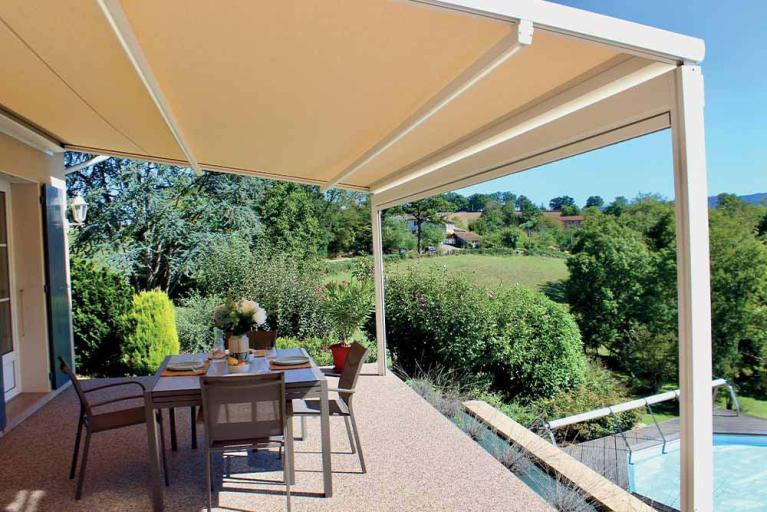 Pergola à toile enroulable